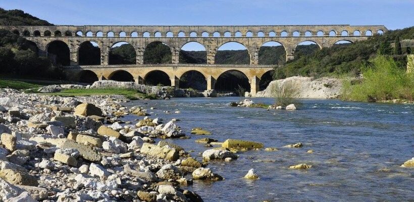 nimes